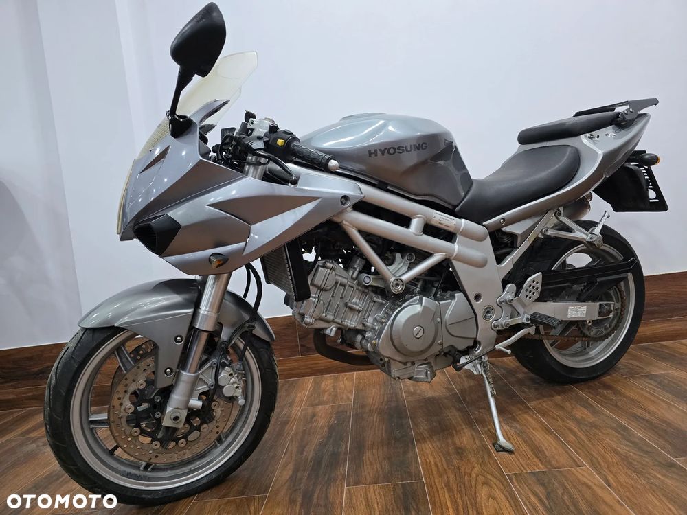 Hyosung GT - 7