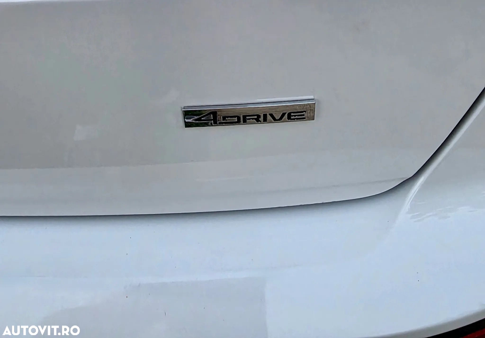 Peugeot 2008 BlueHDi 120 EAT6 Black Edition - 26