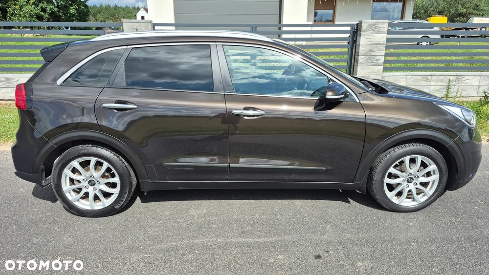Kia Niro 1.6 GDI Hybrid M - 16