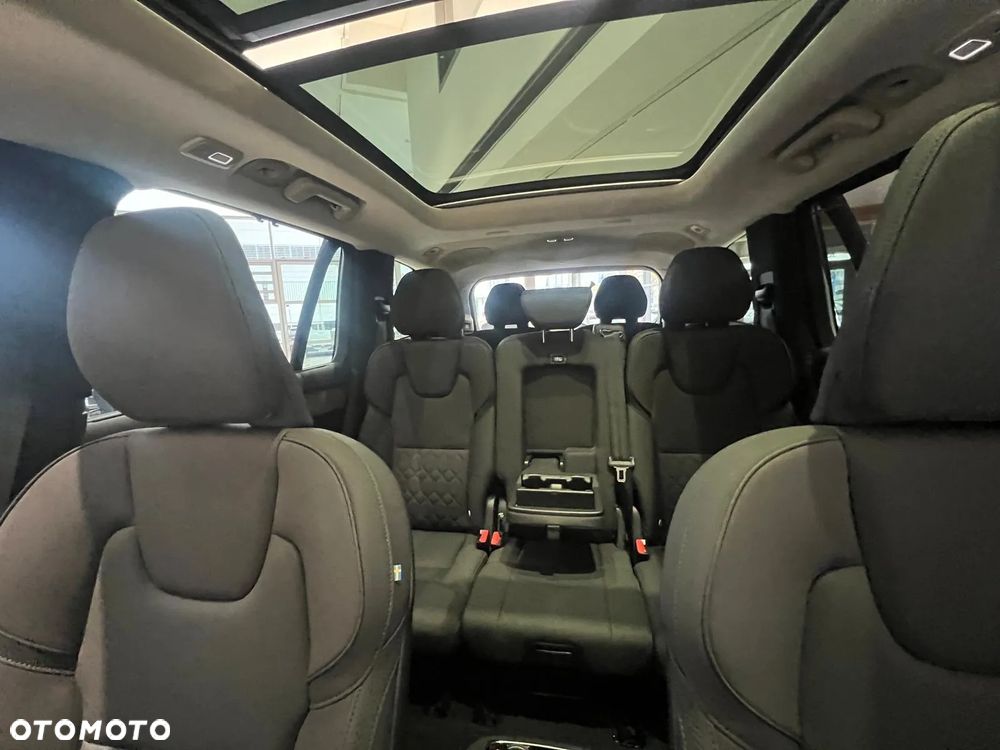 Volvo XC 90 - 8
