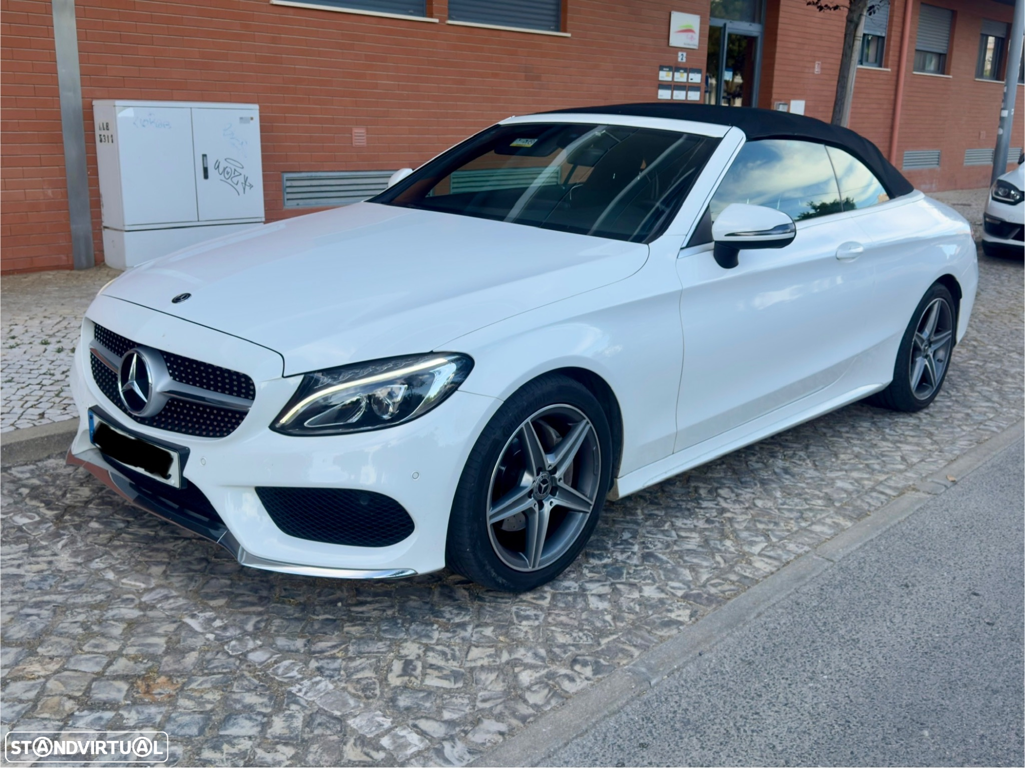 Mercedes-Benz C 180 Coupe 7G-TRONIC AMG Line - 12
