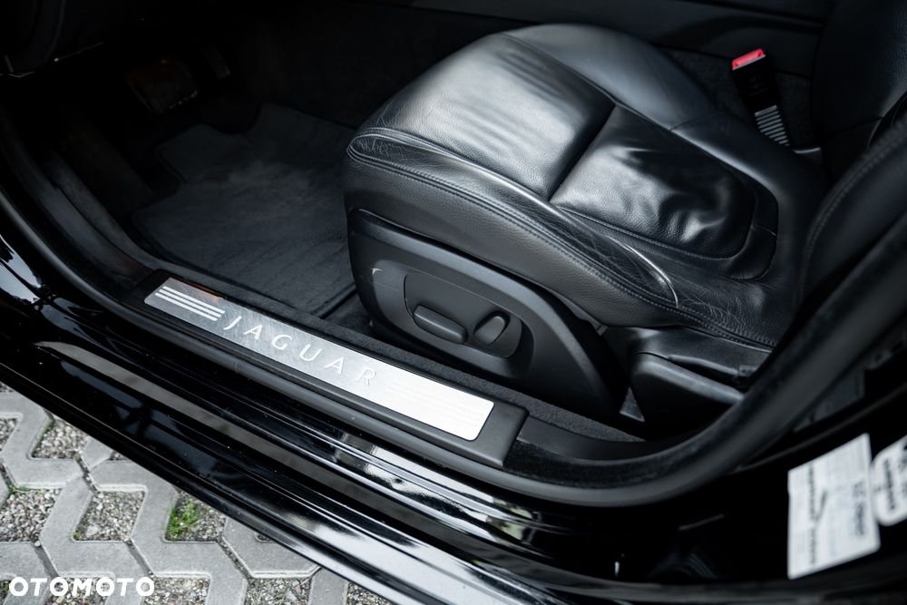 Jaguar XF 2.0 T Premium Luxury - 19