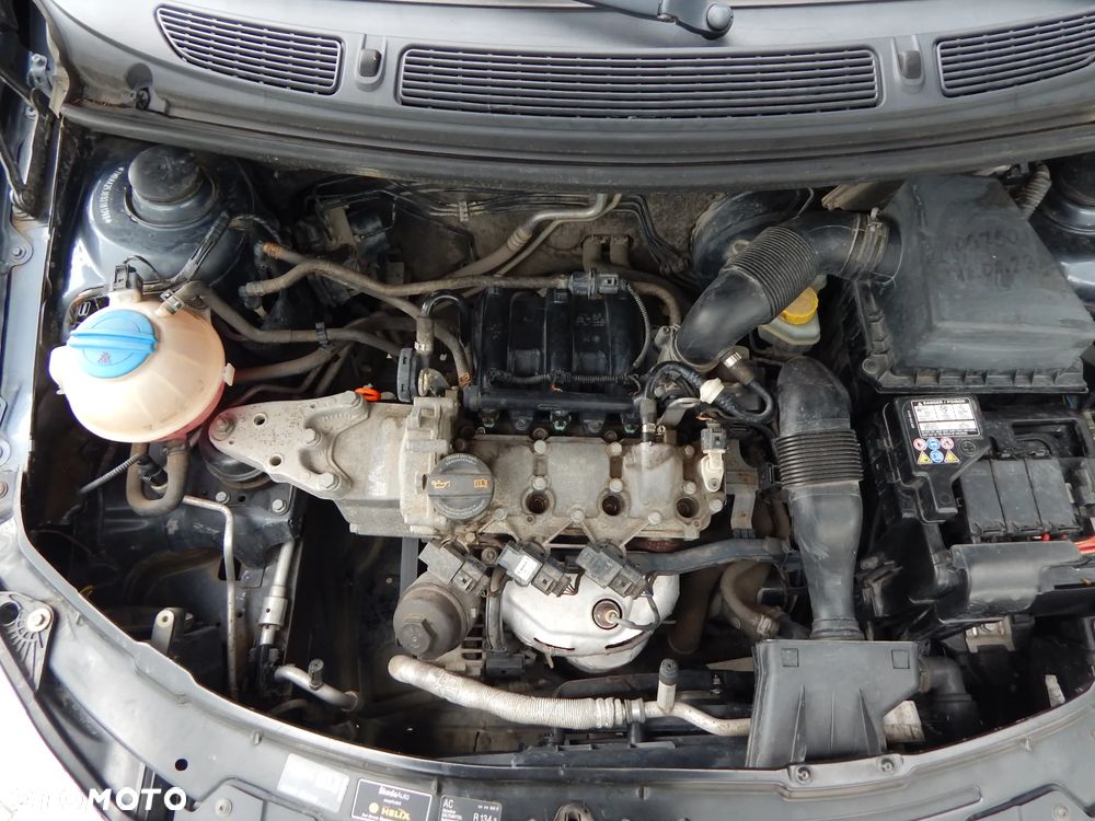 Skoda Fabia 1.2 HTP STYLE Edition - 26