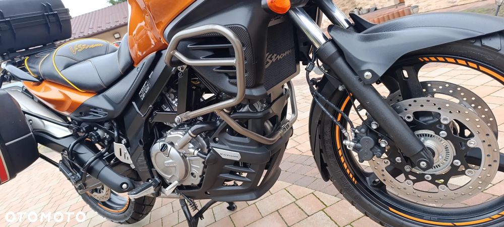 Suzuki V-STROM - 30