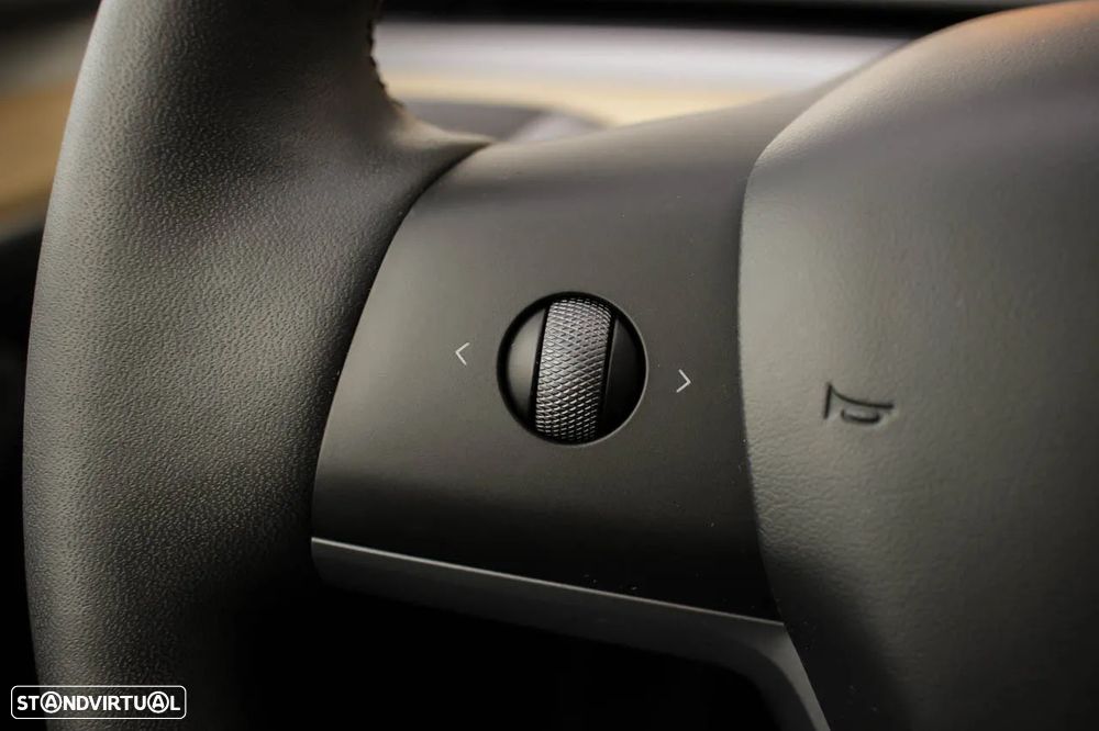 Tesla Model Y Tração Traseira - 16
