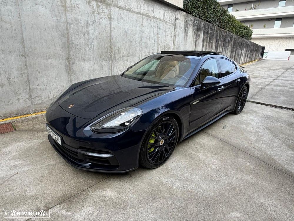 Porsche Panamera 4 E-Hybrid Platinum Edition - 2