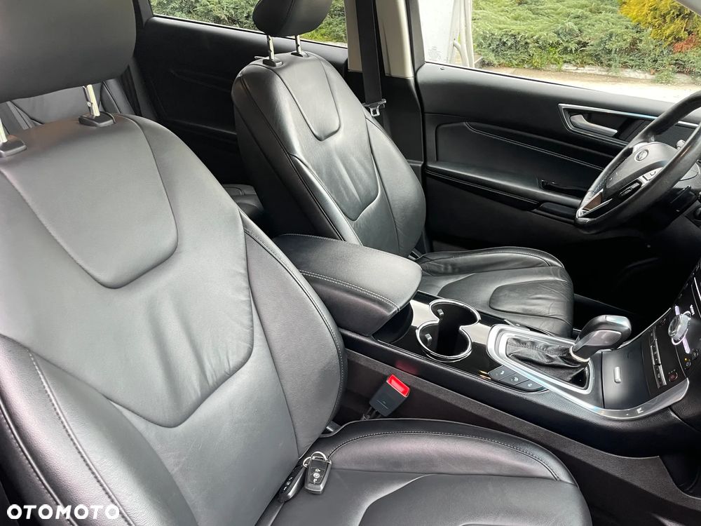 Ford Edge 2.0 TDCi Twin-Turbo 4WD Titanium - 28