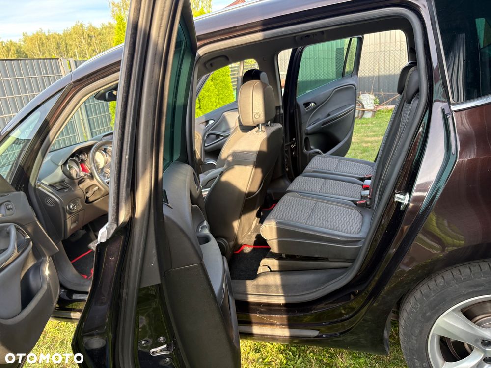Opel Zafira - 24