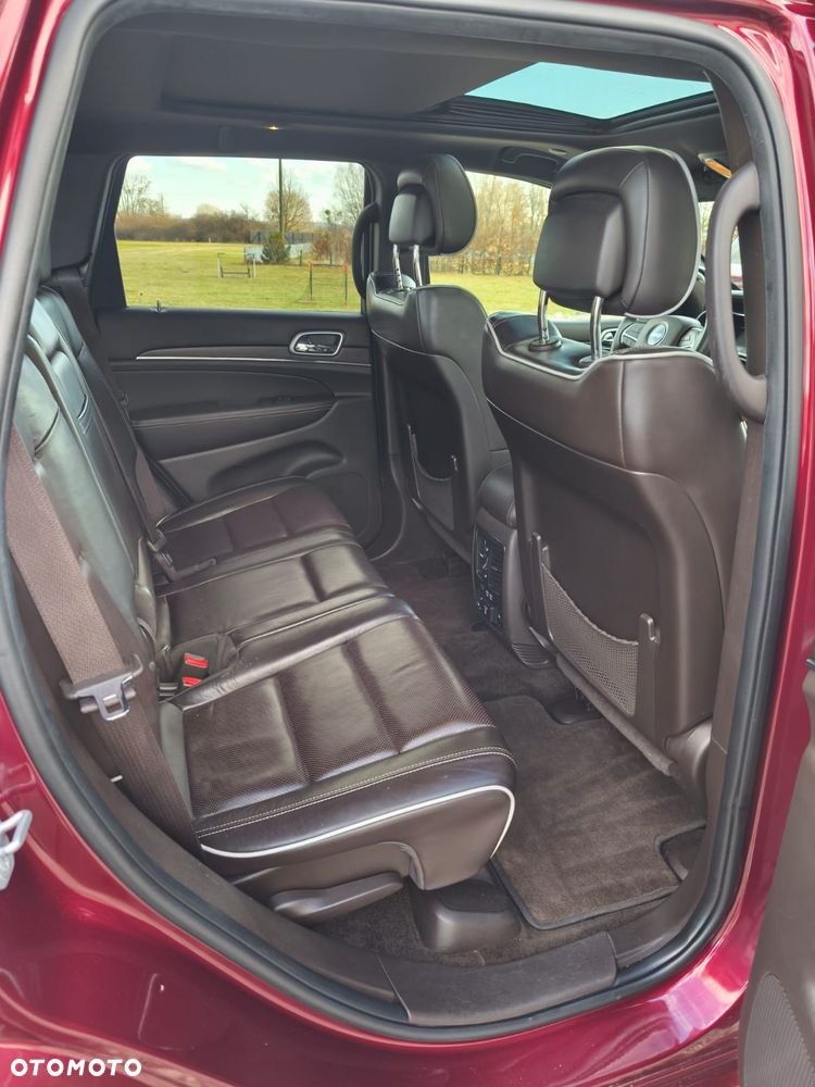 Jeep Grand Cherokee - 16