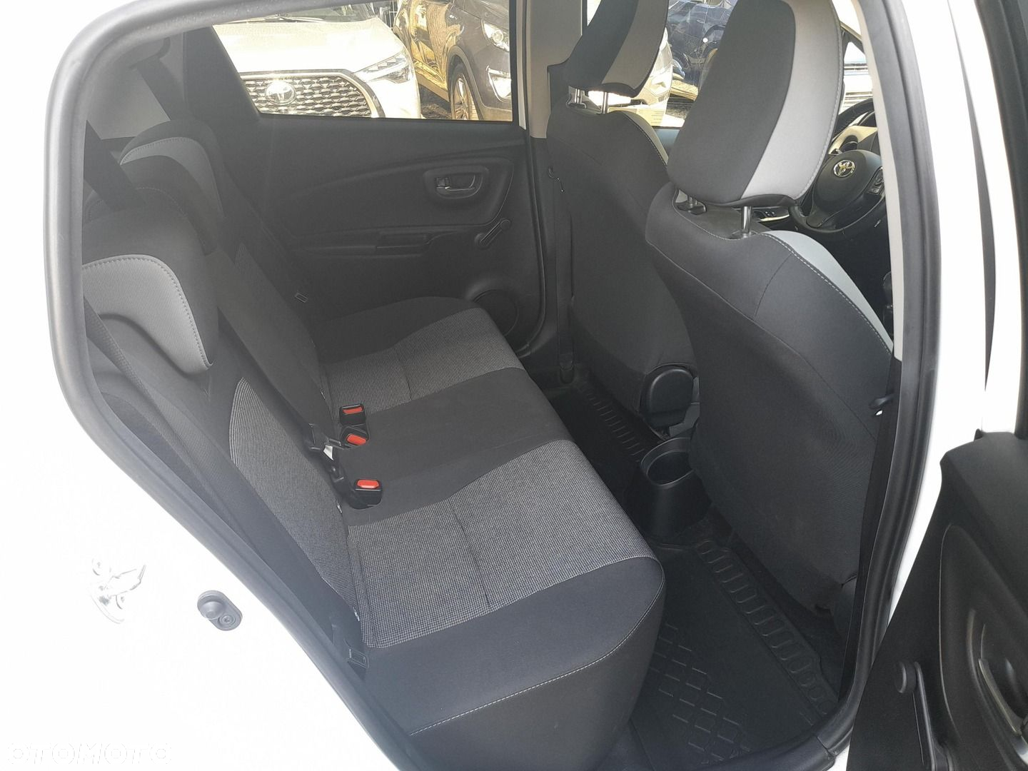 Toyota Yaris - 13