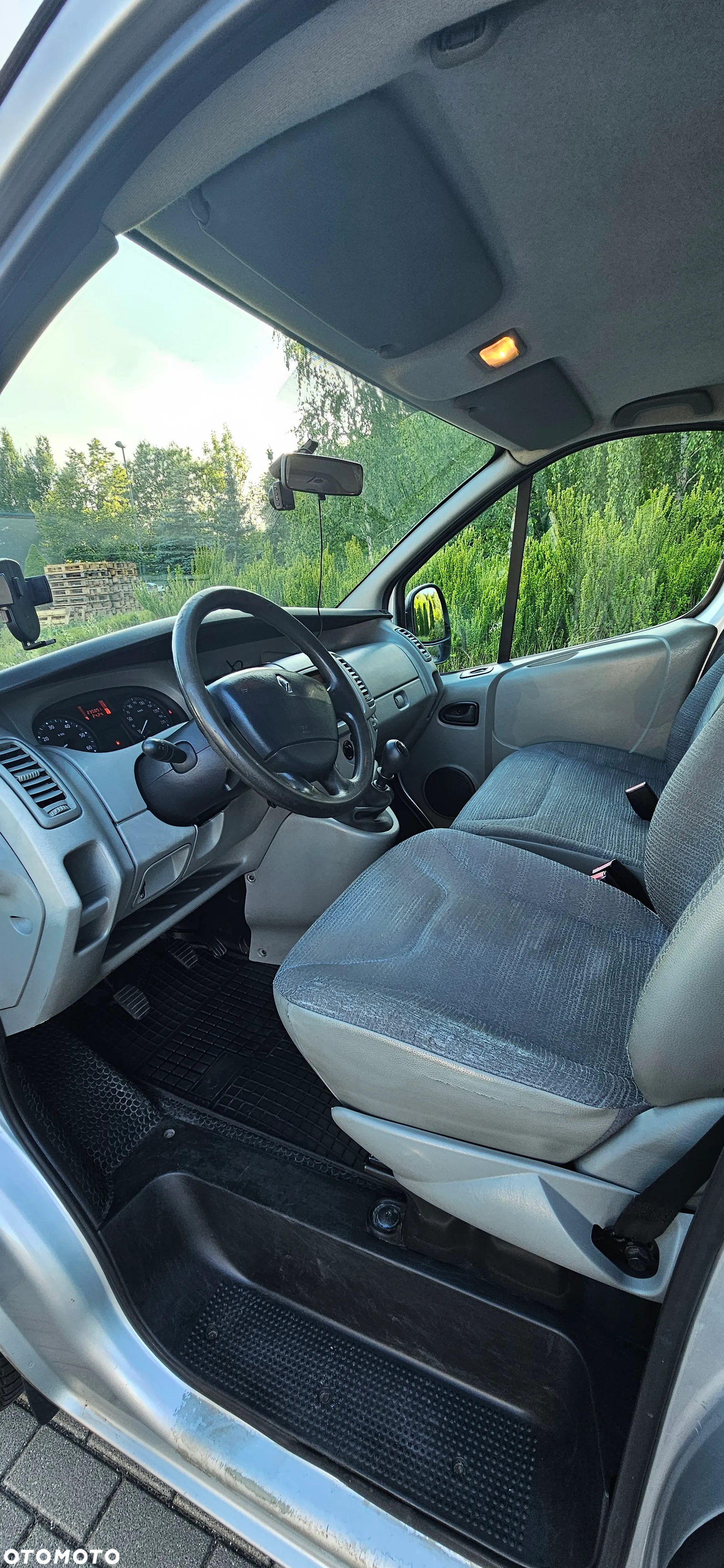 Renault Trafic 2.0 dCi 90 Combi L2H1 - 11