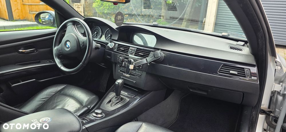 BMW Seria 3 320i - 9