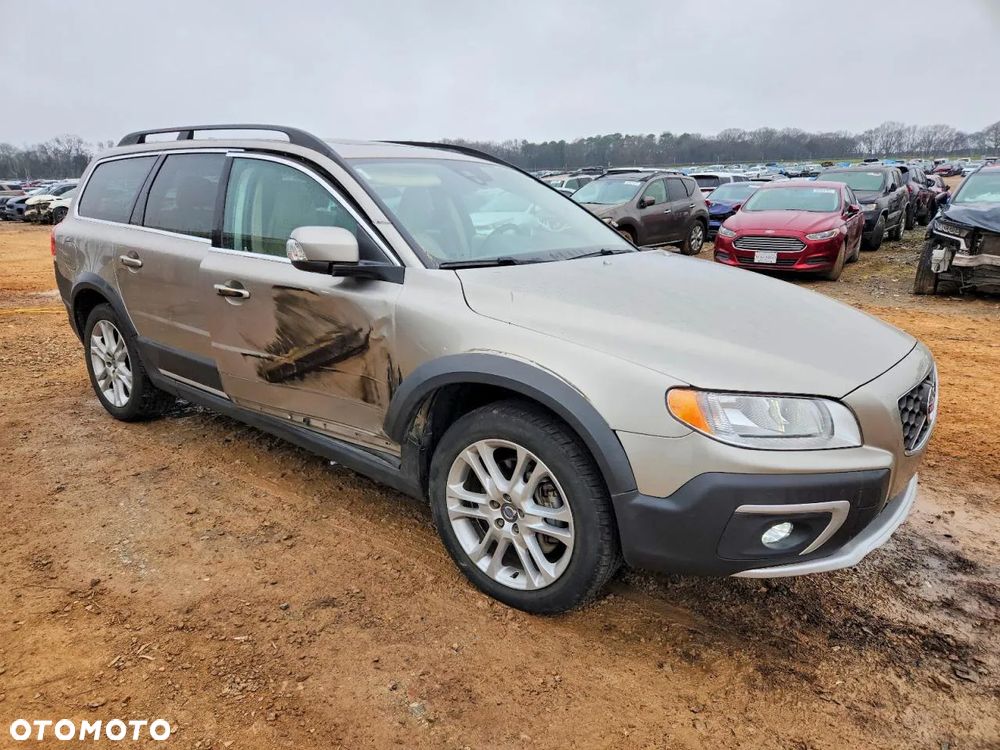 Volvo XC 70 T5 AWD Dynamic Momentum - 2