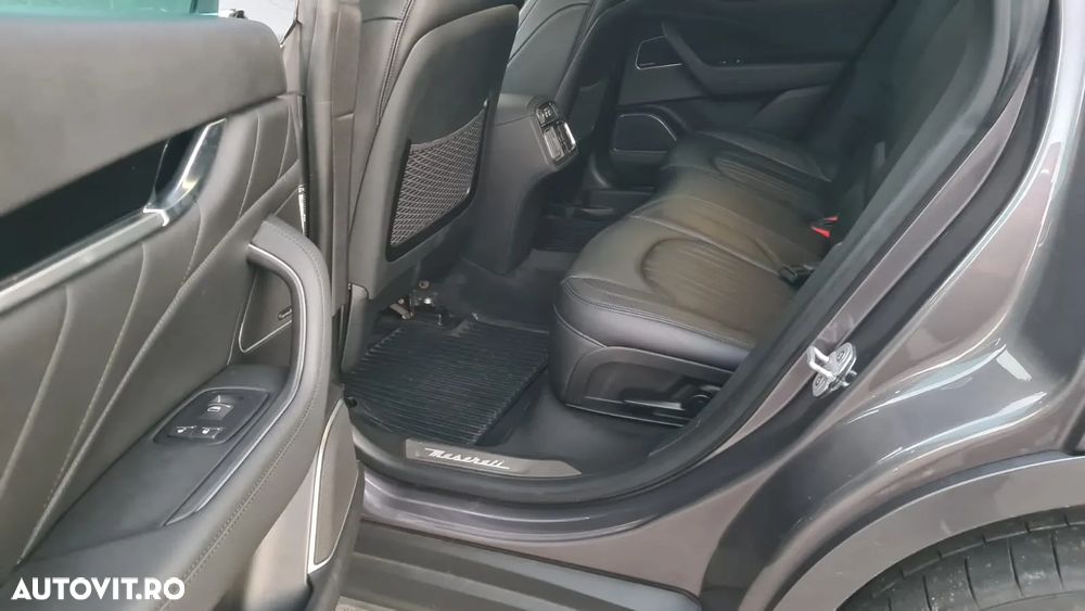Maserati Levante Diesel Q4 GranLusso - 7
