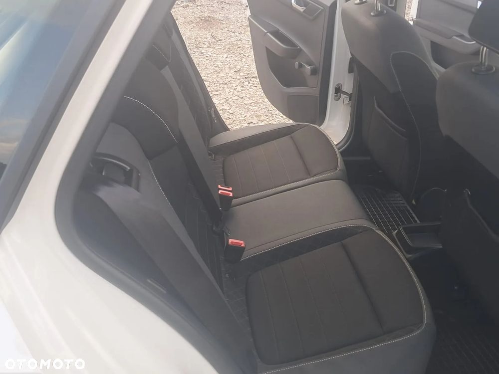 Skoda Fabia - 8