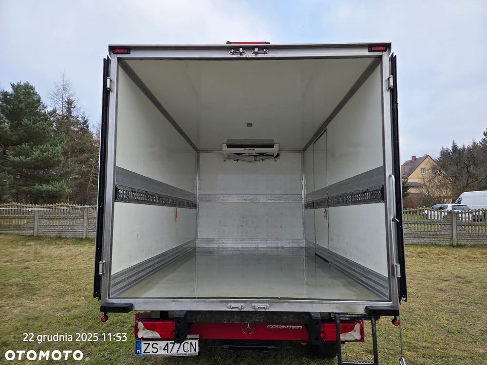 Mercedes-Benz Sprinter - 4