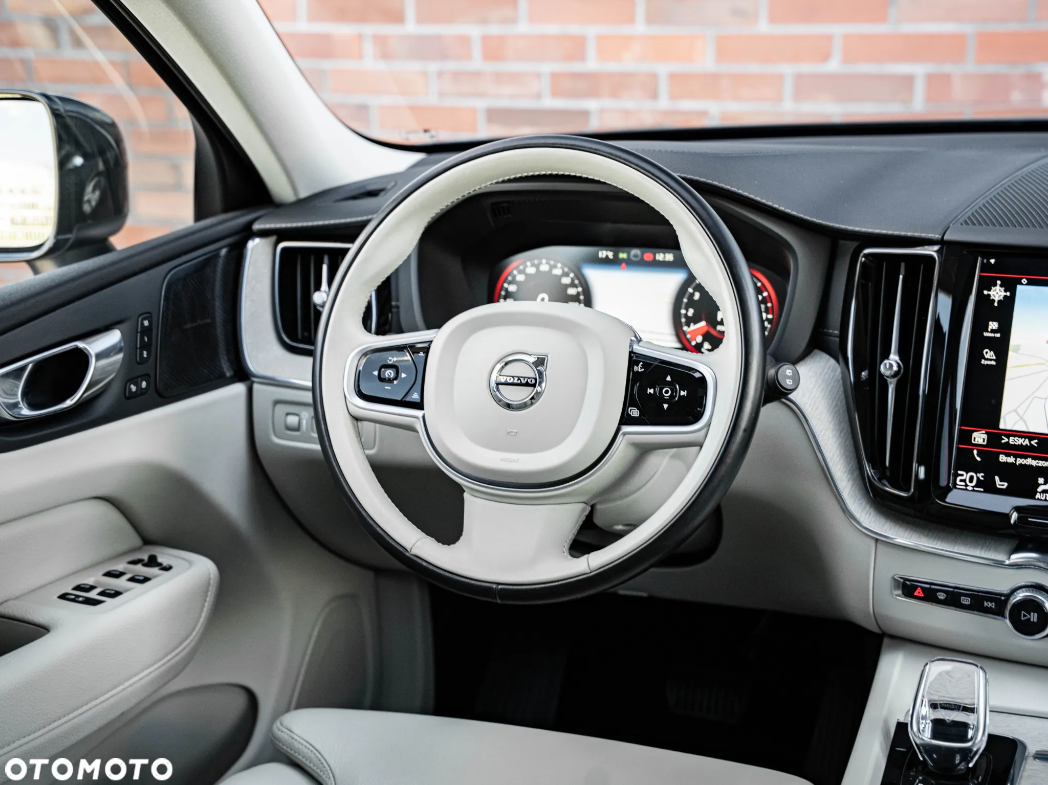 Volvo XC 60 T8 AWD Recharge Geartronic Inscription - 32