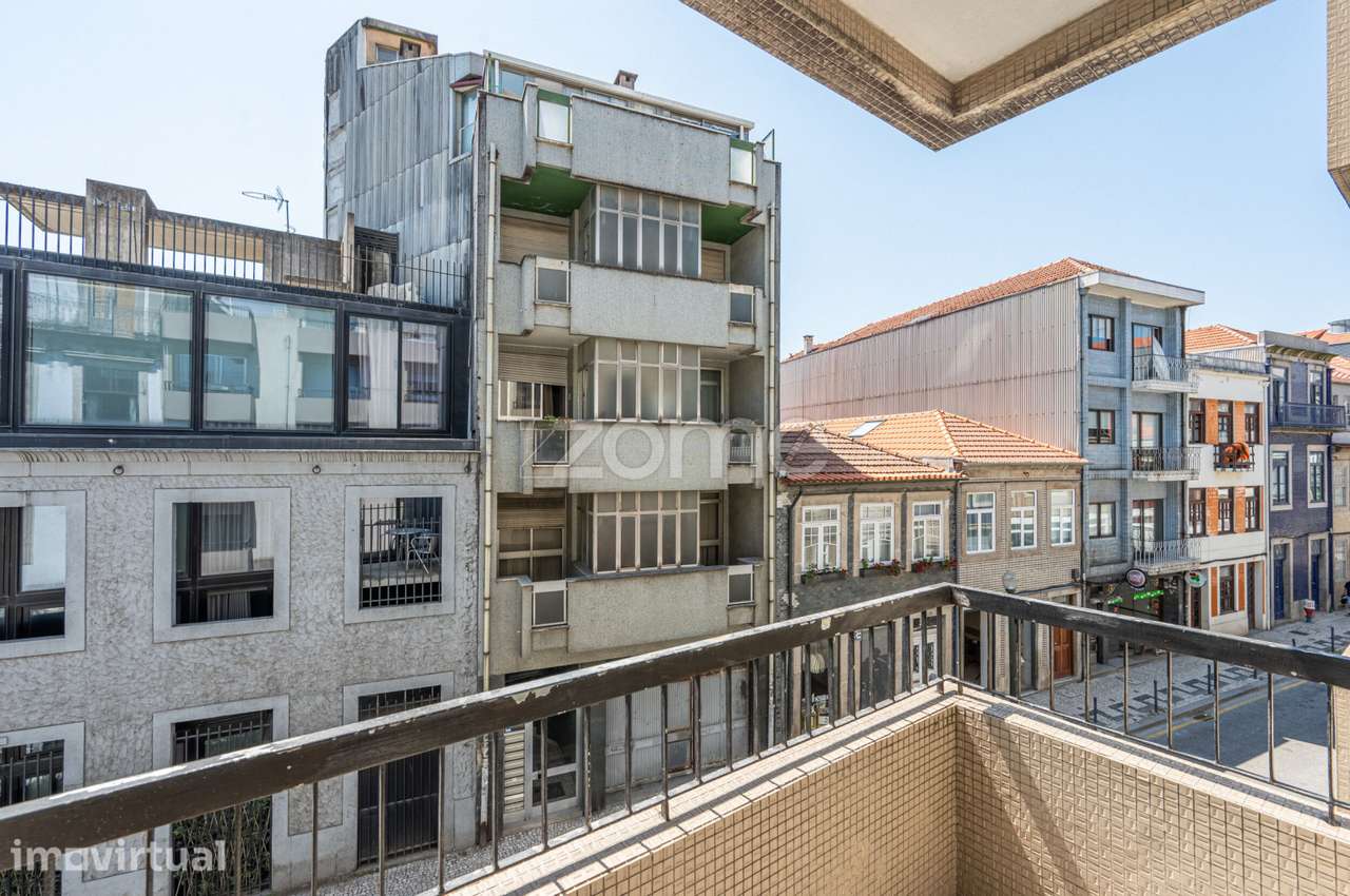 Apartamento T2 c/ varandas e terraço | Rua do Rosário, Baixa do Por... - Grande imagem: 4/29