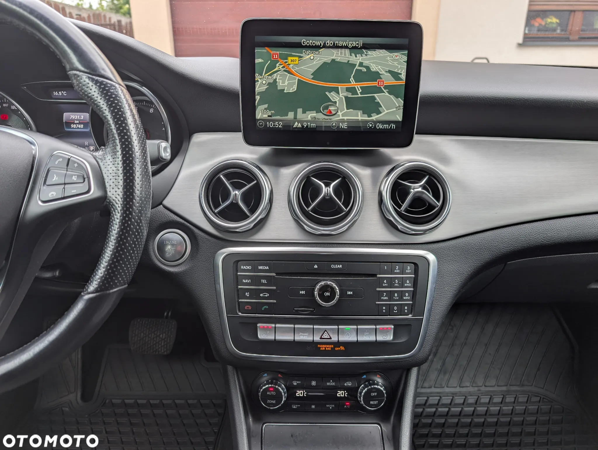 Mercedes-Benz GLA 200 7G-DCT - 30