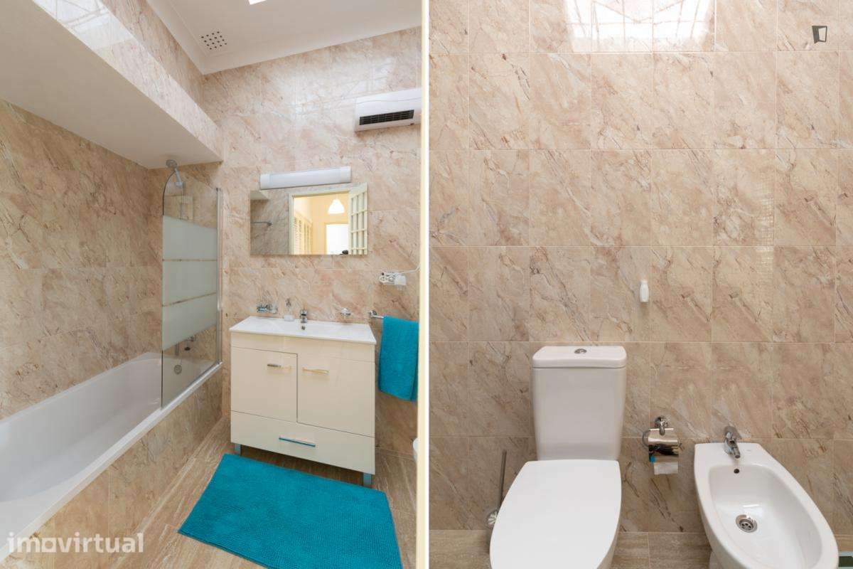 Quarto - localizado em Matosinhos Porto - Grande imagem: 2/25