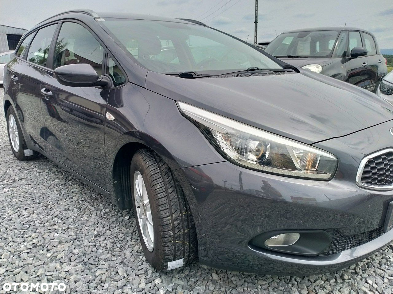 Kia Ceed - 8