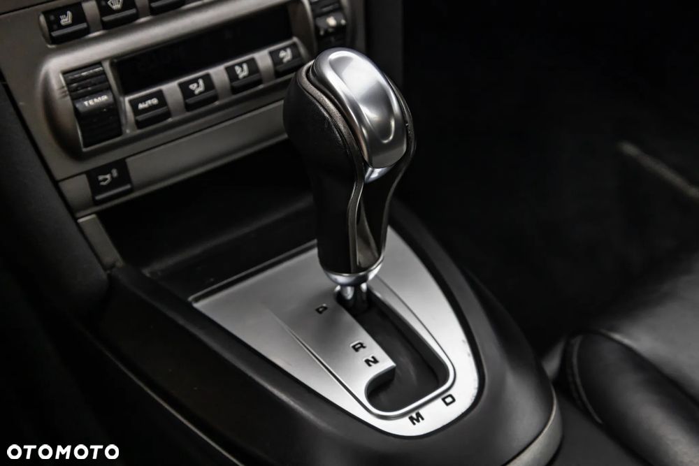 Porsche 911 Carrera Tiptronic S - 16