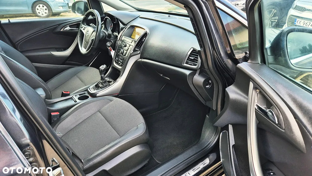 Opel Astra IV 1.4 T Cosmo - 35