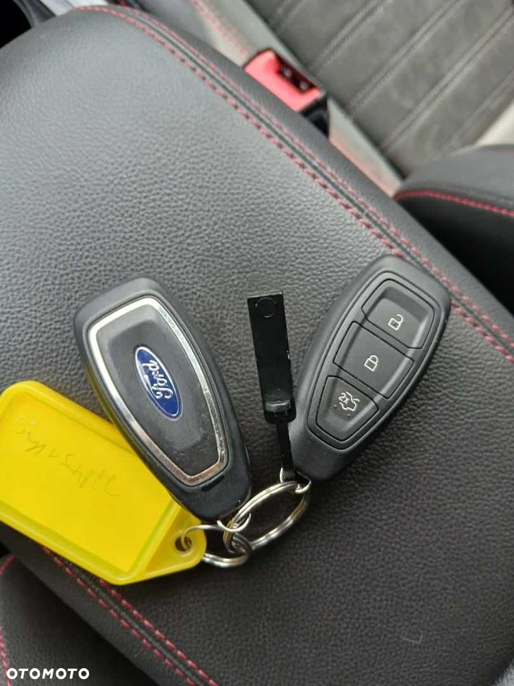 Ford Kuga 2.0 TDCi AWD ST-Line - 11