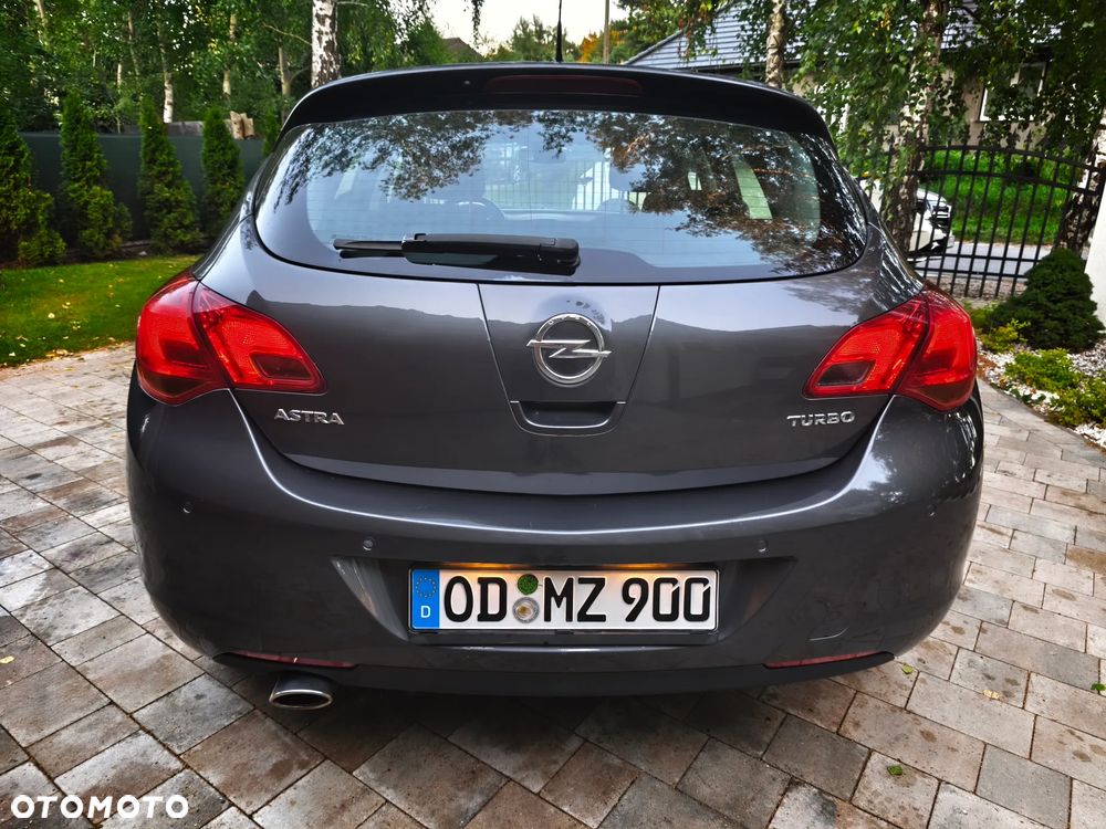 Opel Astra 1.4 Turbo Design Edition - 9