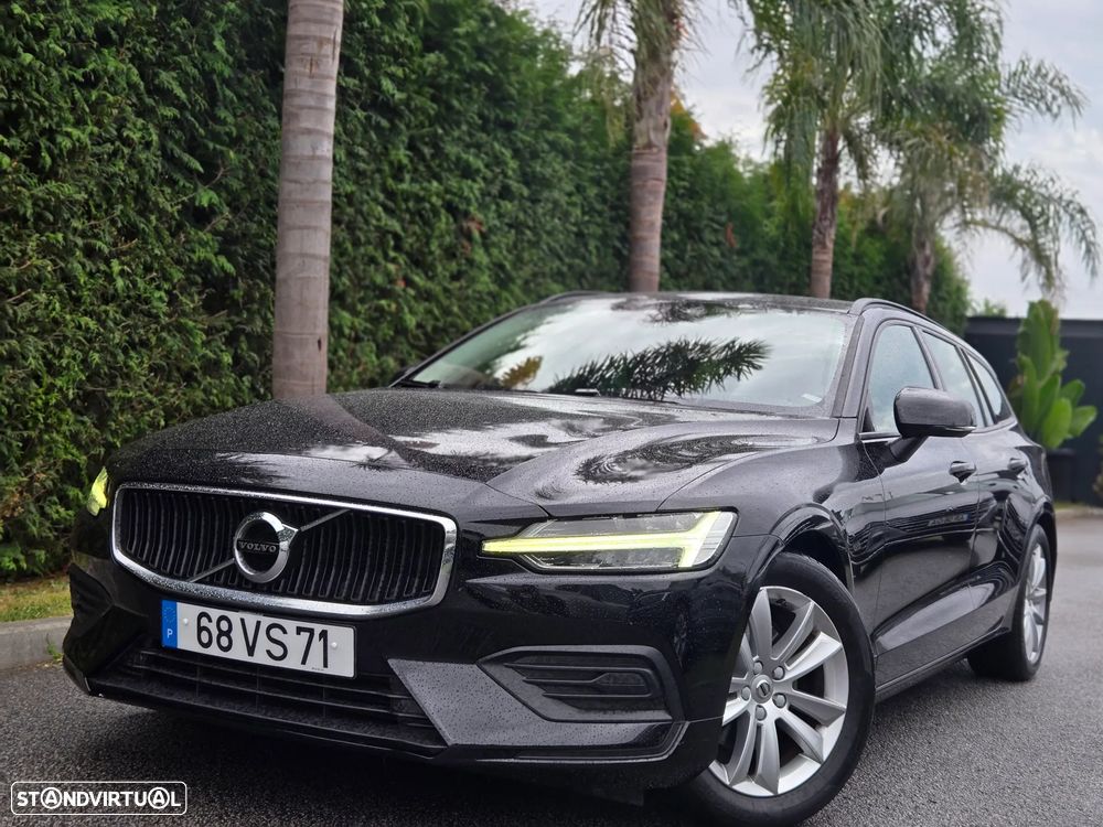 Volvo V60 2.0 D3 Momentum Plus Geartronic - 1
