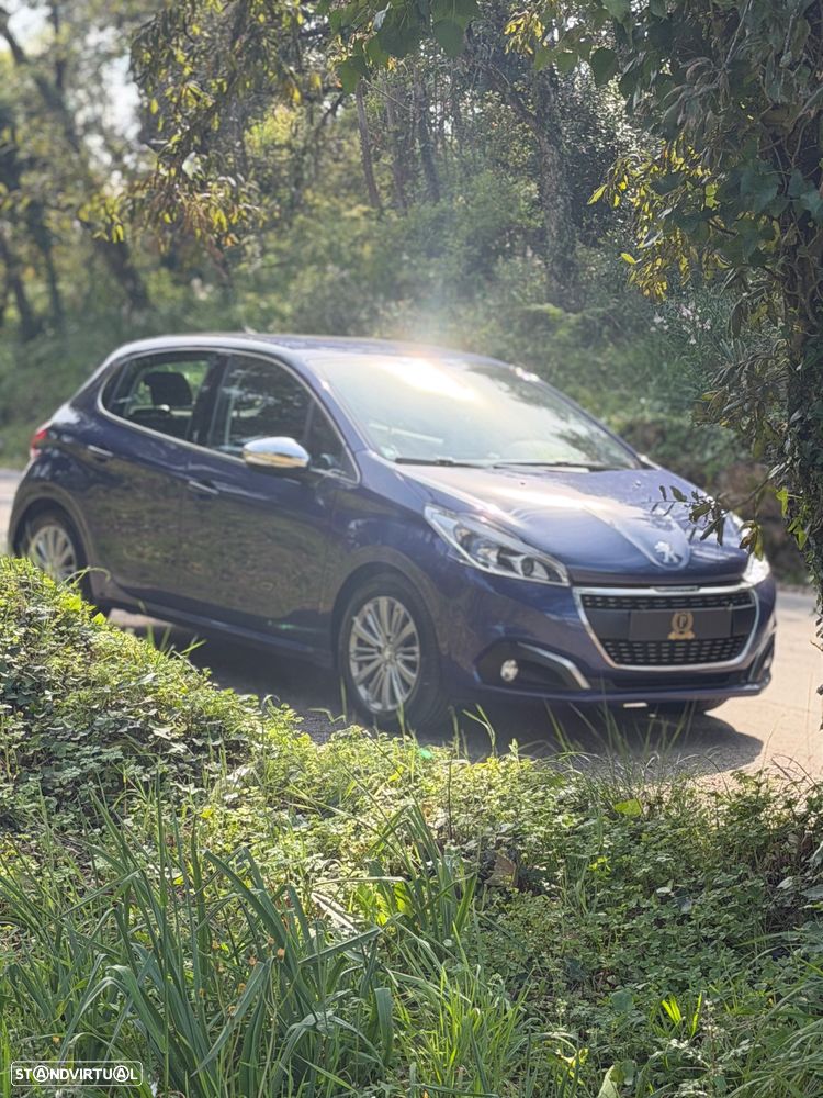 Peugeot 208 1.2 PureTech Allure EAT6 - 2