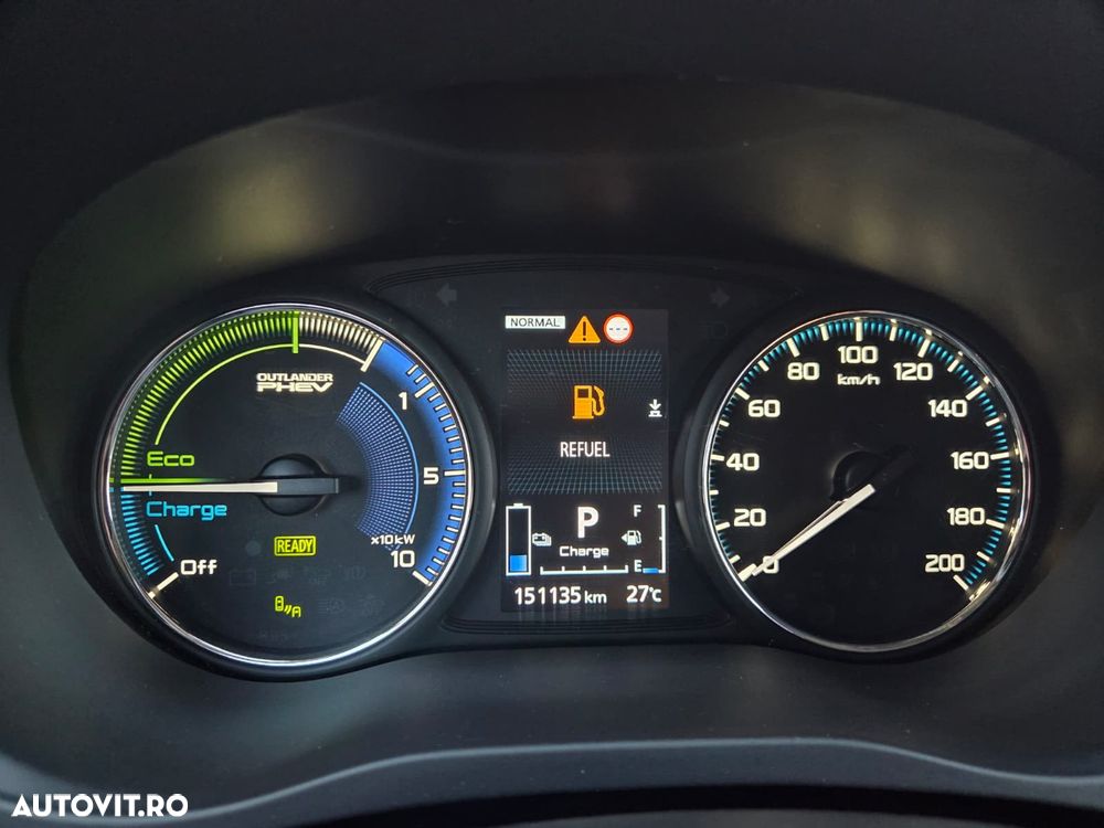 Mitsubishi Outlander - 22