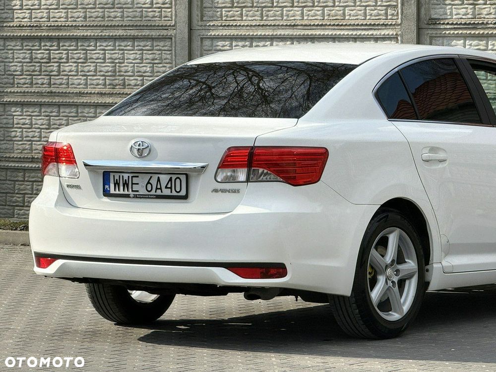 Toyota Avensis 2.0 D-4D Active - 27