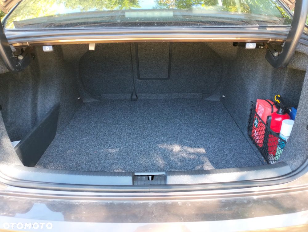Volkswagen Jetta 1.2 TSI Comfortline - 37