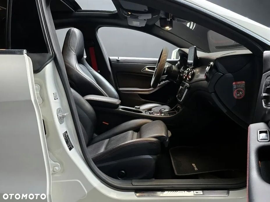 Mercedes-Benz CLA AMG 45 4Matic 7G-DCT - 9