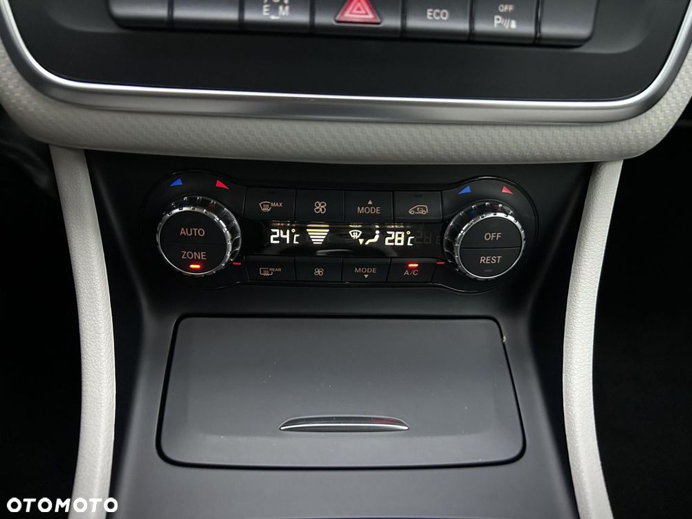 Mercedes-Benz Klasa A 180 7G-DCT - 29