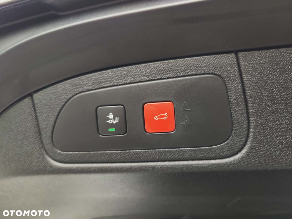 DS Automobiles DS 7 Crossback 2.0 BlueHDi Performance Line + - 17