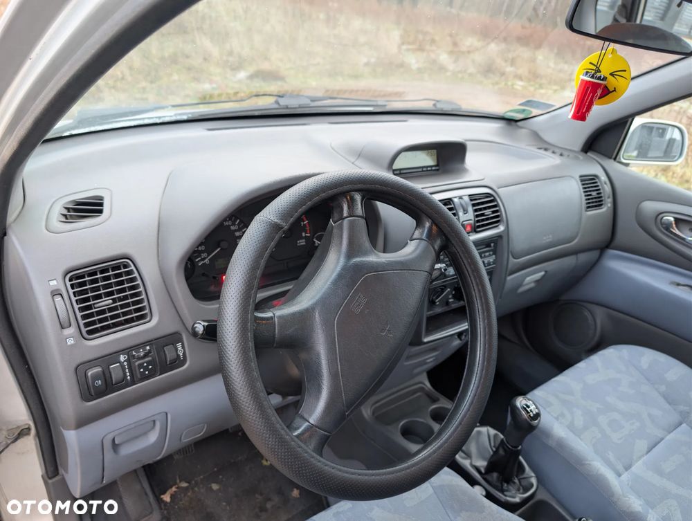 Mitsubishi Space Star 1.8 GDI GLX - 7