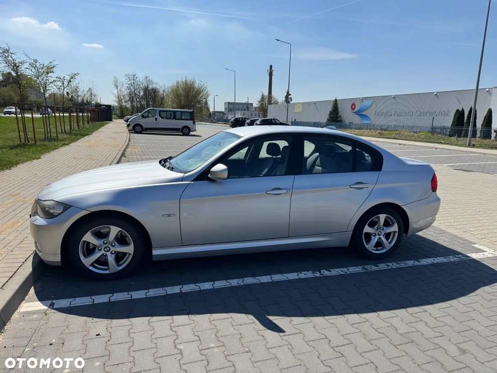BMW Seria 3 320d DPF - 9