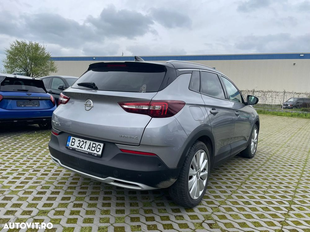 Opel Grandland X 1.6 Turbo Hybrid4 START/STOP 4x4 Aut. Inovation - 3