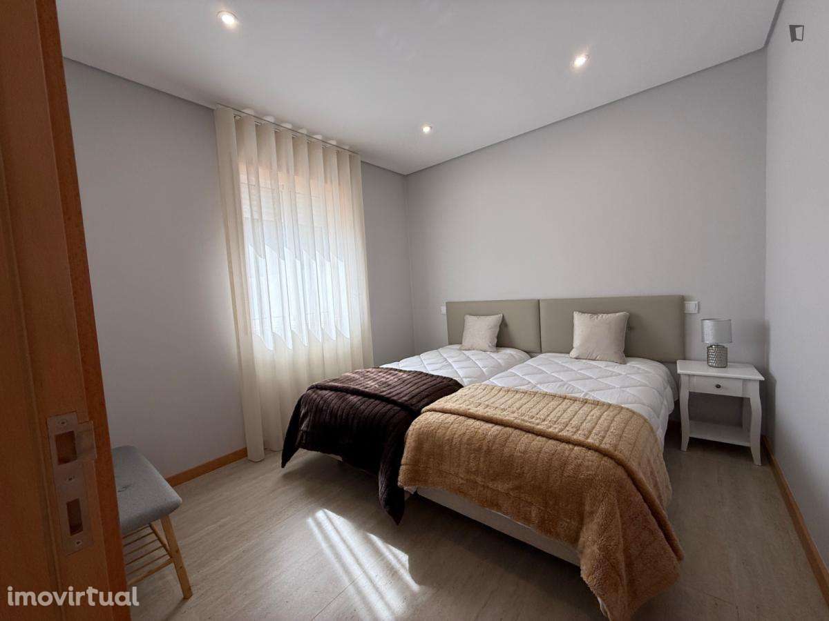 Casa com 2 quartos - localizado em Senhora da Hora Porto - Grande imagem: 5/15