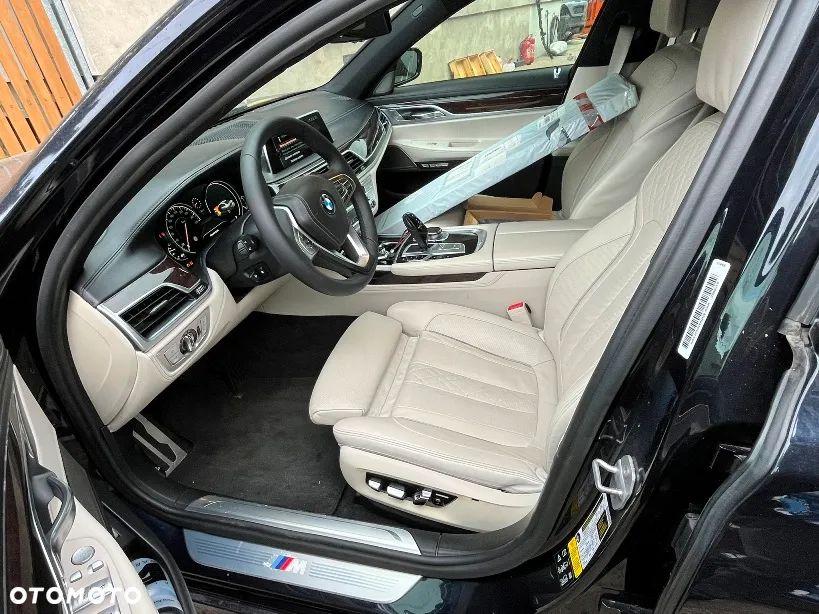 BMW Seria 7 750Li xDrive - 5