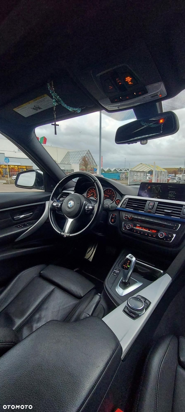 BMW Seria 3 335i xDrive M Sport - 14