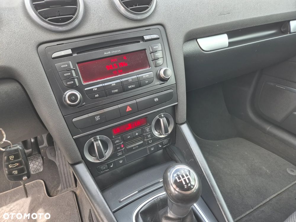 Audi A3 3-drzwiowe 1.4 TFSI Ambition - 33