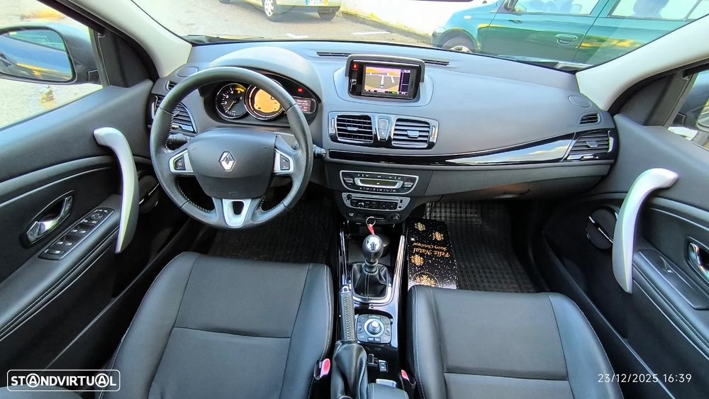 Renault Mégane ENERGY dCi 110 Start & Stop Bose Edition - 21