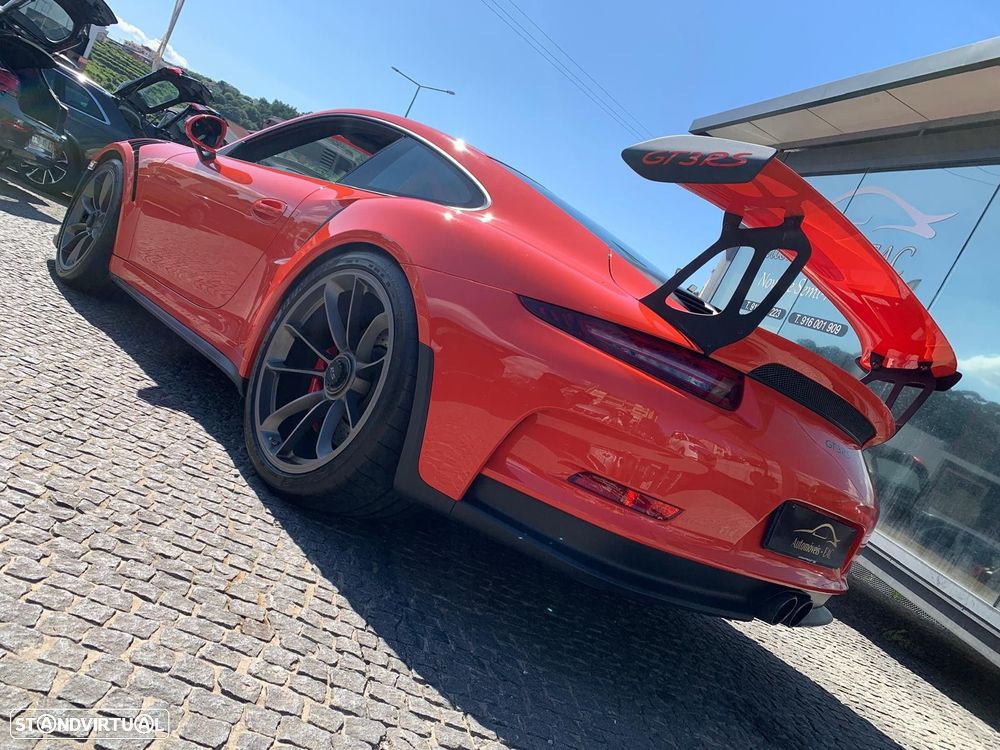 Porsche 911 Série F - 11