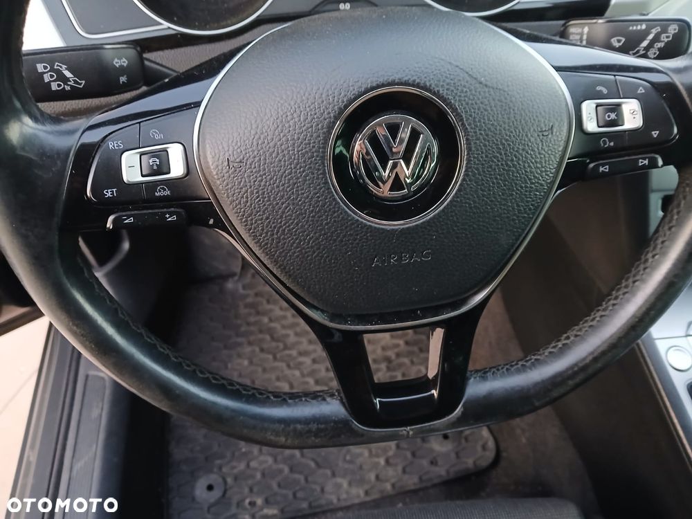 Volkswagen Passat 2.0 TDI (BlueMotion Technology) Comfortline - 16