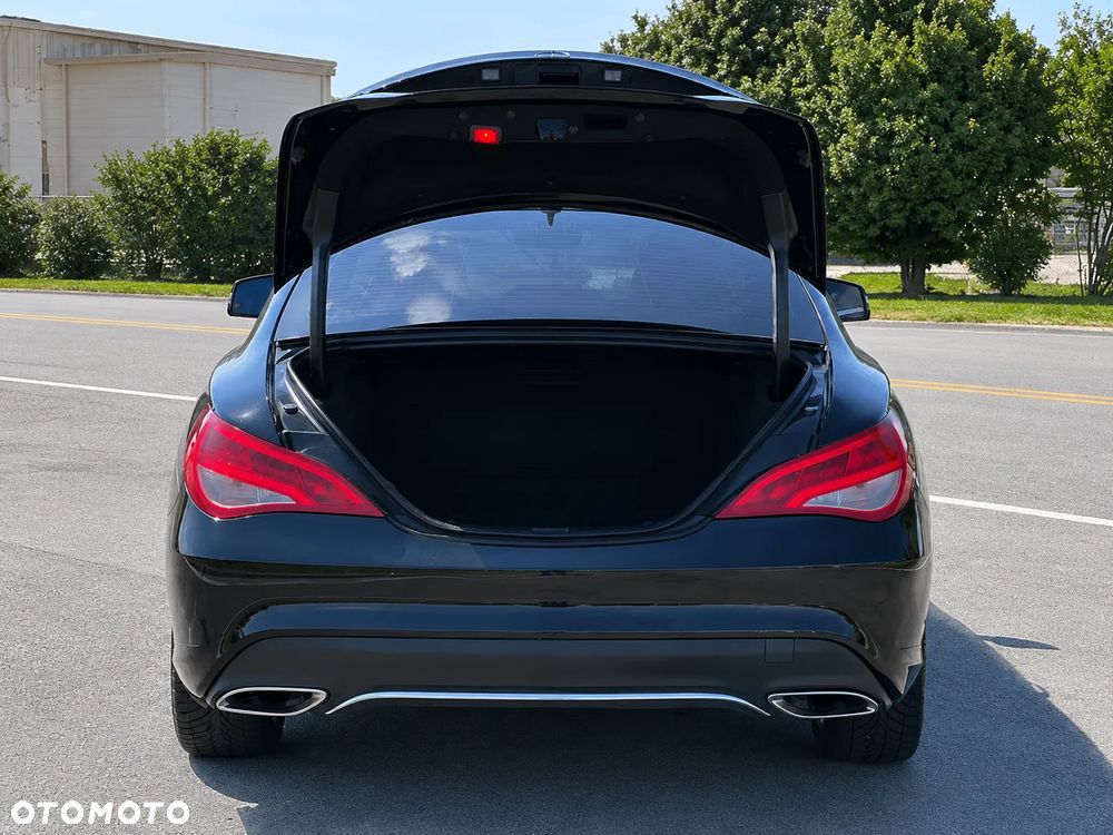 Mercedes-Benz CLA 250 4Matic 7G-DCT UrbanStyle Edition - 10