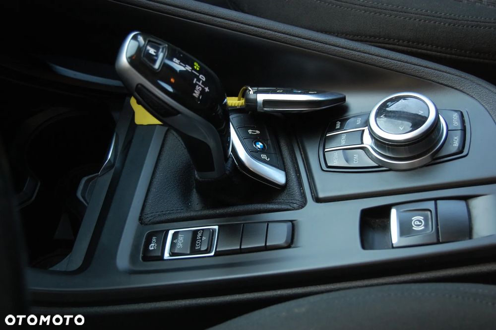 BMW X1 xDrive20d - 12