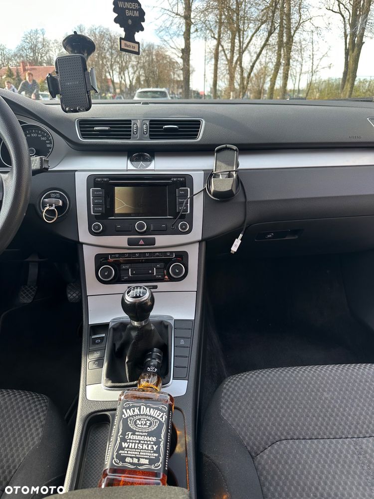 Volkswagen Passat 2.0 TDI Comfortline - 18